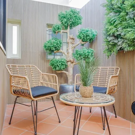 Lejlighed Inner Garden Retreat Near Ghirlandina Modena