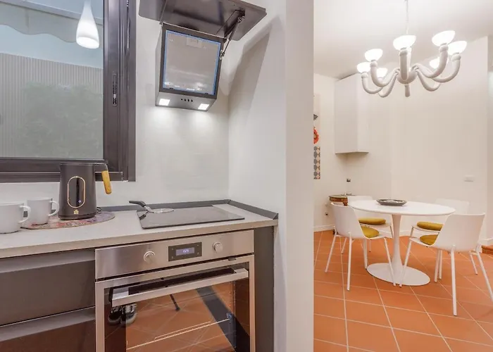 Appartamento Inner Garden Retreat Near Ghirlandina Modena