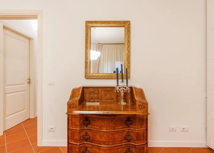 Inner Garden Retreat Near Ghirlandina Modena